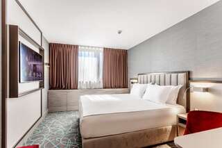 Отель Hotel Bulgaria Бургас Стандартный номер с кроватью размера "king-size"-3