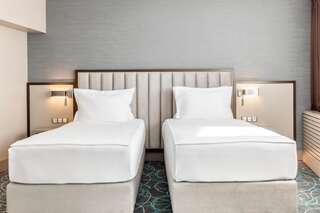 Отель Hotel Bulgaria Бургас Просторный двухместный номер с 2 отдельными кроватями-4